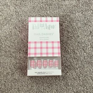 Red Aspen Nail Dashes